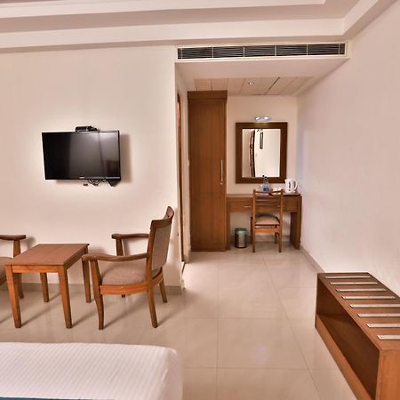 Guruvāyūr Vishnu Inn מראה חיצוני תמונה
