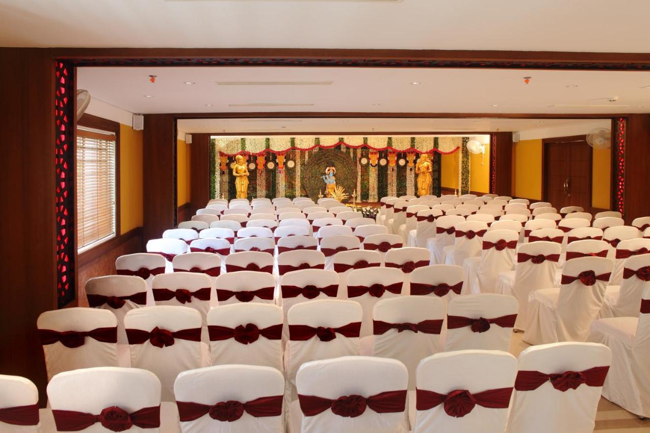 Guruvāyūr Vishnu Inn מראה חיצוני תמונה