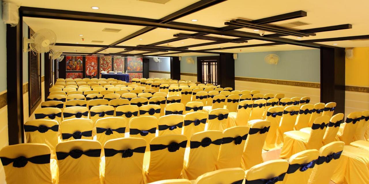 Guruvāyūr Vishnu Inn מראה חיצוני תמונה