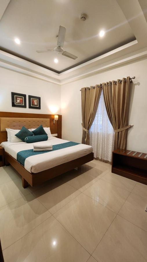 Guruvāyūr Vishnu Inn מראה חיצוני תמונה